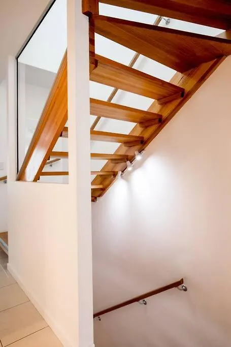 Chic Harbourside Group Haven In Heart Of Hobart Villa Holiday home