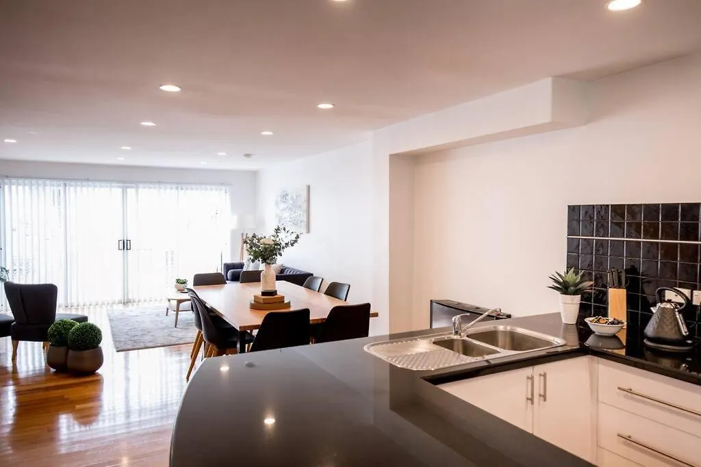 Holiday home Chic Harbourside Group Haven In Heart Of Hobart Villa