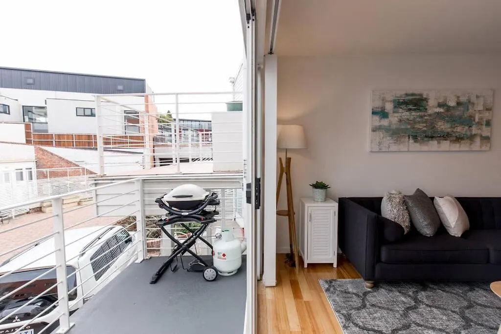 Chic Harbourside Group Haven In Heart Of Hobart Villa